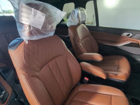 New 2026 BMW X7 xDrive40i w/ Executive Package image 32