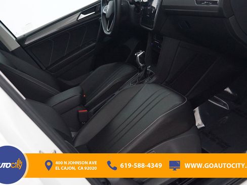 Used 2023 Volkswagen Tiguan SE image 8