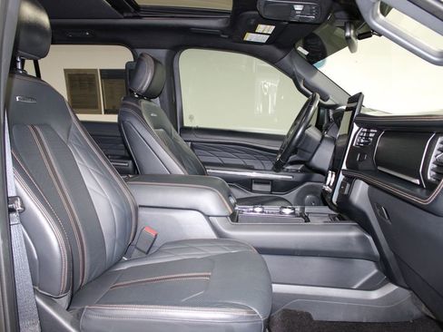 Used 2023 Ford Expedition Max Platinum image 32