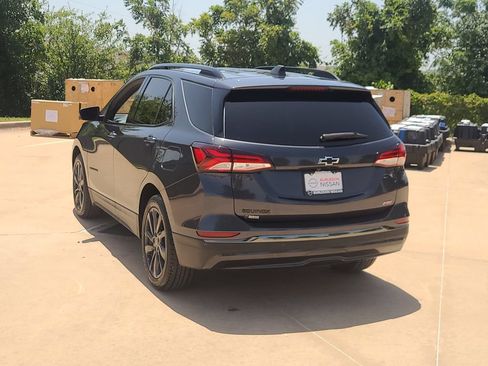 Used 2022 Chevrolet Equinox RS FWD image 2