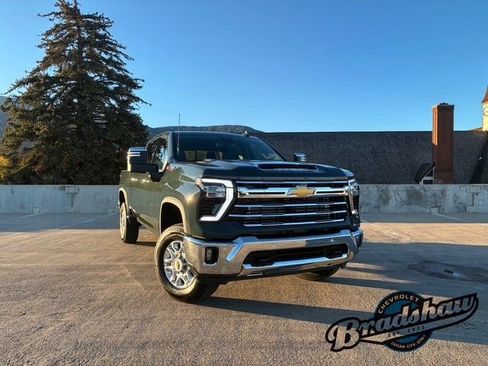 New 2026 Chevrolet Silverado 3500 LTZ w/ LTZ Convenience Package AWD/4WD image 2