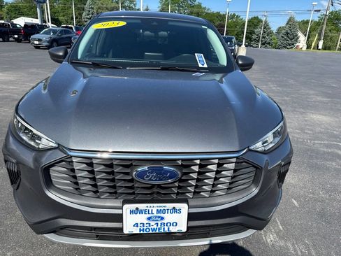 Used 2023 Ford Escape Active AWD/4WD image 2