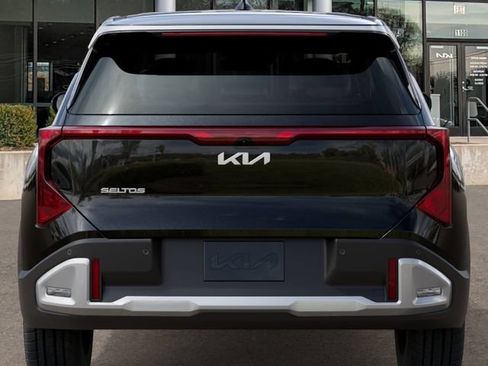 New 2027 Kia Seltos LX FWD image 14