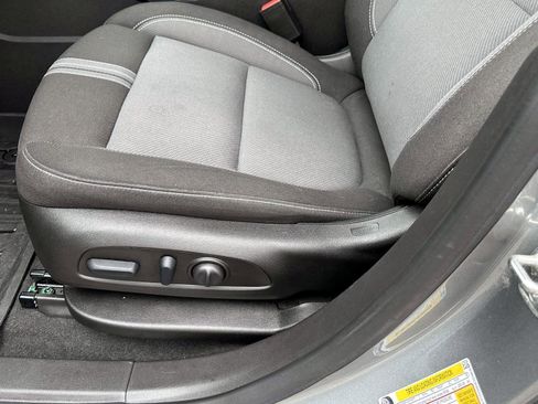 Certified 2025 Chevrolet Blazer LT w/ Convenience Package image 16