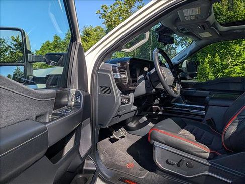 Used 2023 Ford F250 Lariat w/ Lariat Ultimate Package AWD/4WD image 32