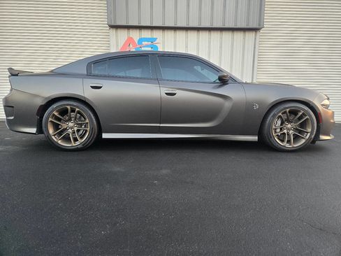 Used 2019 Dodge Charger SRT Hellcat w/ Navigation & Travel Group image 10