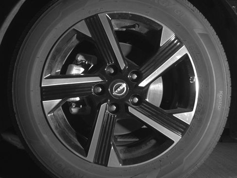 Used 2025 Nissan Sentra SV FWD image 12