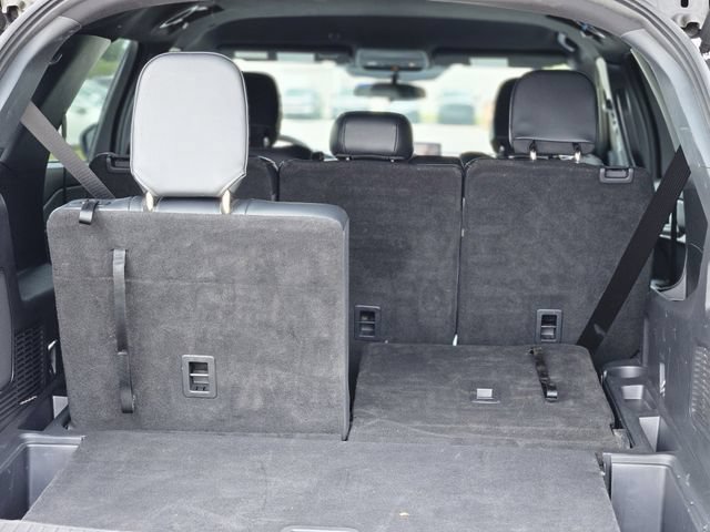 Used 2025 Ford Explorer ST-Line w/ ST-Line Street Pack AWD/4WD image 30