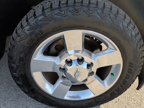 Used 2019 Chevrolet Silverado 2500 LT w/ LT Convenience Package image 9