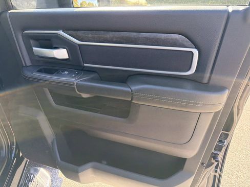 Used 2024 RAM 3500 Big Horn image 22