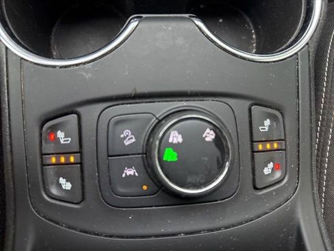 Used 2023 GMC Terrain SLE w/ Driver Convenience Package AWD/4WD image 9