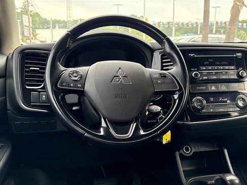 Used 2016 Mitsubishi Outlander ES FWD image 7