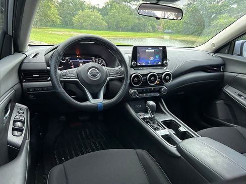 Used 2022 Nissan Sentra SV FWD image 13