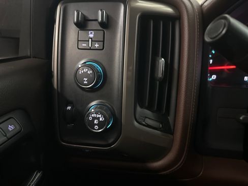 Used 2017 Chevrolet Silverado 2500 High Country w/ Duramax Plus Package image 23