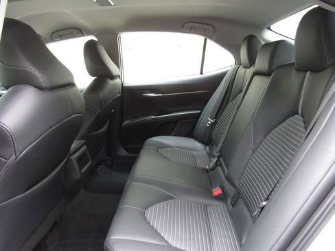 Used 2024 Toyota Camry SE FWD image 15