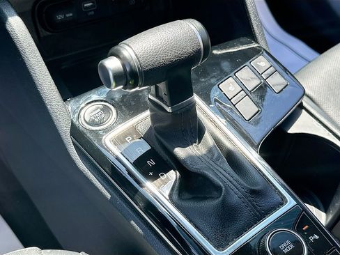 Certified 2024 Kia Sportage EX FWD image 17