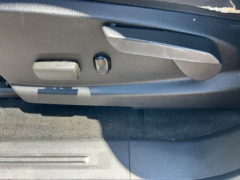 Used 2018 Chevrolet Colorado Z71 RWD image 25