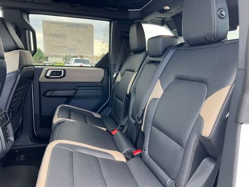 New 2026 Ford Bronco Big Bend w/ Black Diamond Package AWD/4WD image 5