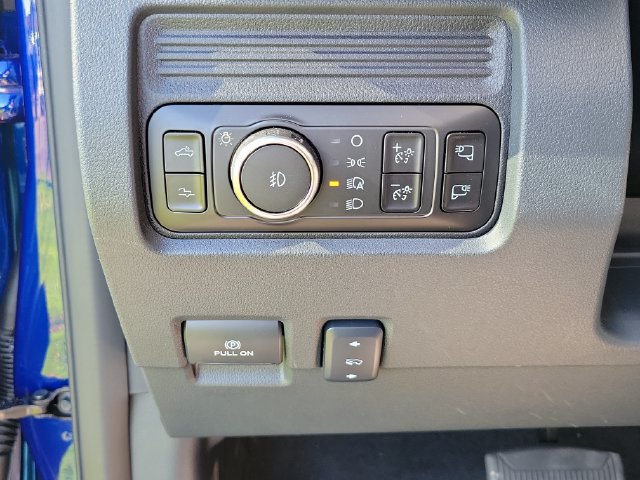 Used 2026 Ford F350 Platinum AWD/4WD image 16