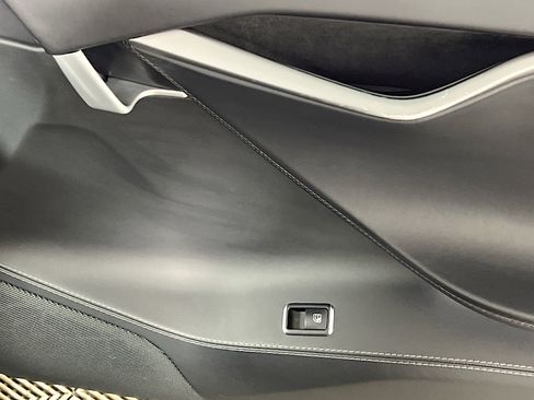 Used 2019 Tesla Model S Performance image 30