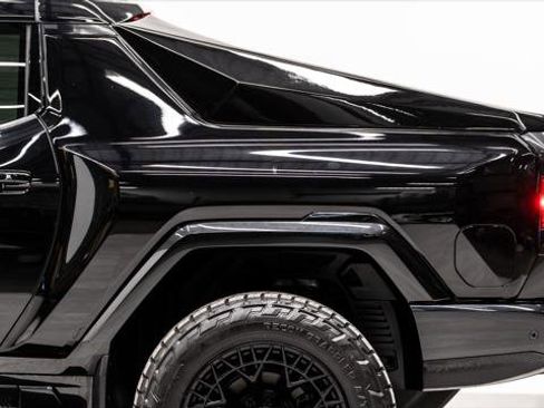 Used 2024 GMC Hummer EV 3X w/ Extreme Off-Road Package AWD/4WD image 41