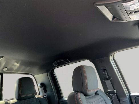 Used 2026 Nissan Frontier PRO-4X AWD/4WD image 14