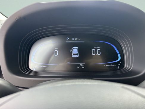 Certified 2024 Hyundai Venue SE FWD image 32