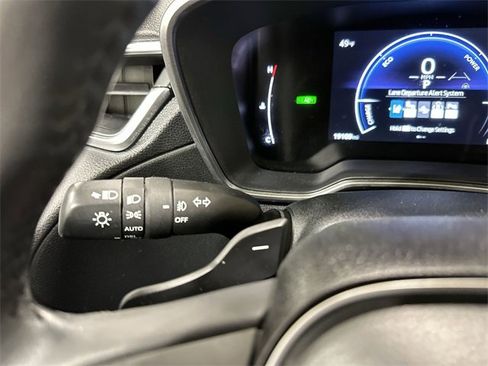 Used 2024 Toyota Corolla Cross XSE image 19
