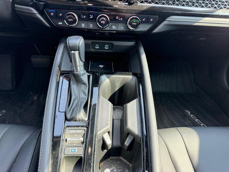 Used 2025 Honda Accord Touring image 16