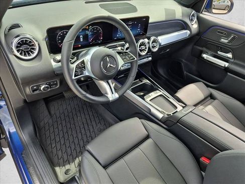 Used 2026 Mercedes-Benz GLB 250 4MATIC image 10