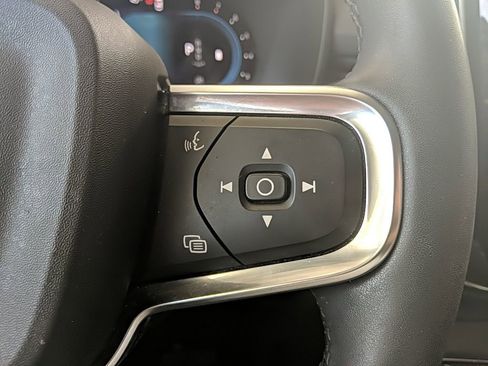 Used 2023 Volvo XC40 B5 Plus w/ Driver Assist Package AWD/4WD image 19