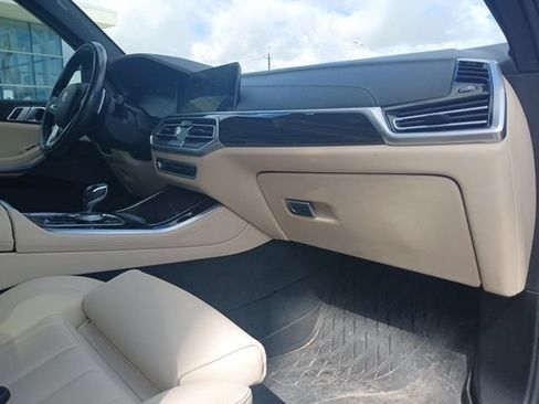 Used 2021 BMW X5 xDrive45e w/ Premium Package AWD/4WD image 18