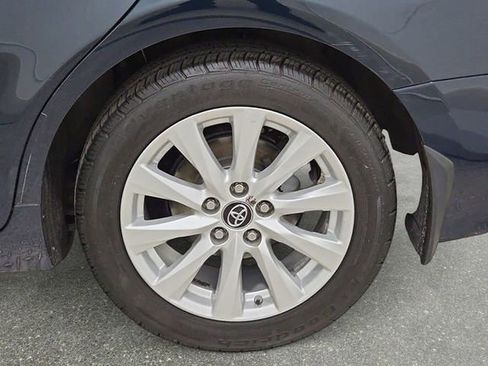 Used 2019 Toyota Camry LE w/ Convenience Package FWD image 32