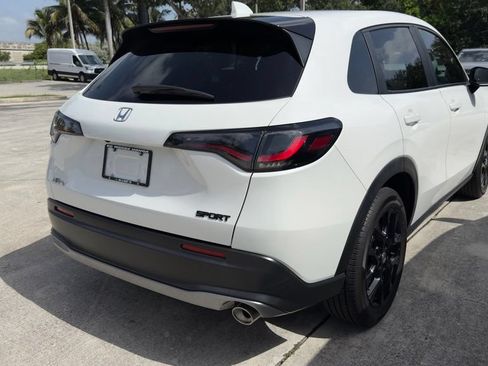 Used 2025 Honda HR-V Sport image 8