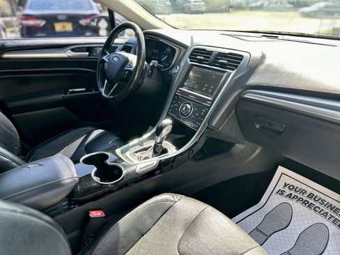 Used 2015 Ford Fusion Titanium FWD image 20