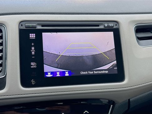 Used 2018 Honda HR-V EX-L image 10