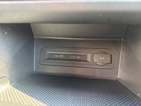 Used 2023 Volkswagen Atlas Cross Sport SE image 24