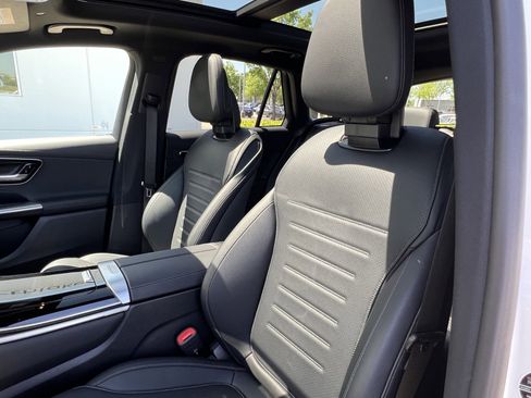 Certified 2025 Mercedes-Benz GLC 300 4MATIC image 16