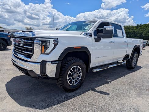 Used 2025 GMC Sierra 2500 SLT AWD/4WD image 8