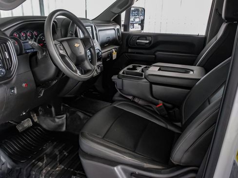 Used 2025 Chevrolet Silverado 3500 W/T AWD/4WD image 14