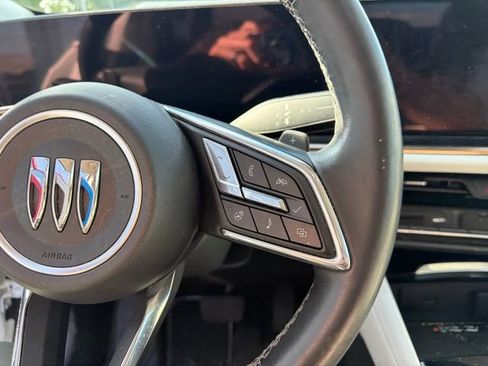 Used 2025 Buick Envision Avenir AWD/4WD image 23