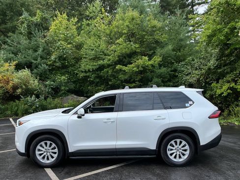 Certified 2025 Toyota Grand Highlander AWD image 31