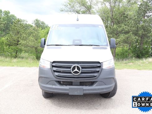 Used 2025 Mercedes-Benz Sprinter 2500 image 14