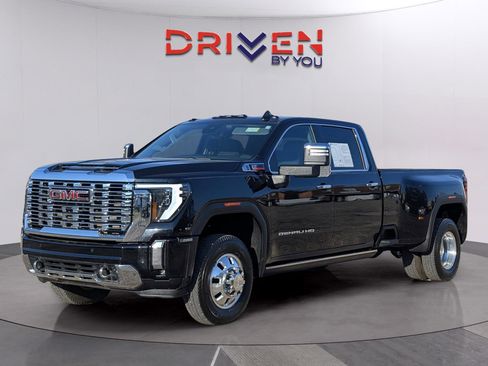 Used 2024 GMC Sierra 3500 Denali w/ Denali Reserve Package image 1