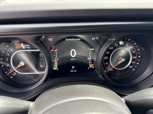 Used 2025 Jeep Wrangler Unlimited Rubicon 392 AWD/4WD image 22