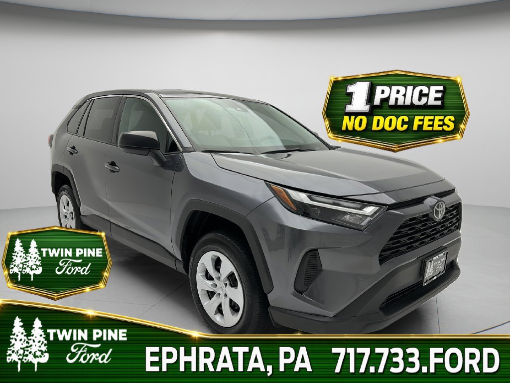 Used 2025 Toyota RAV4 LE AWD/4WD image 1