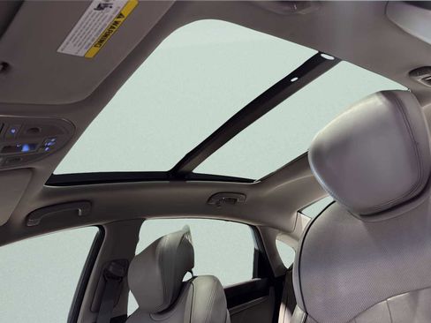 Used 2015 Hyundai Genesis 3.8 w/ Option Group 03 image 29