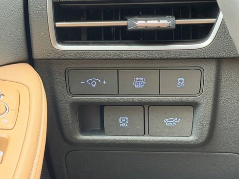 Certified 2025 Hyundai Sonata Limited FWD image 19