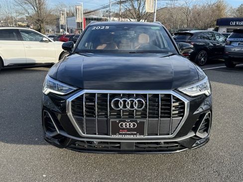 Used 2025 Audi Q3 2.0T Premium w/ Convenience Package image 2