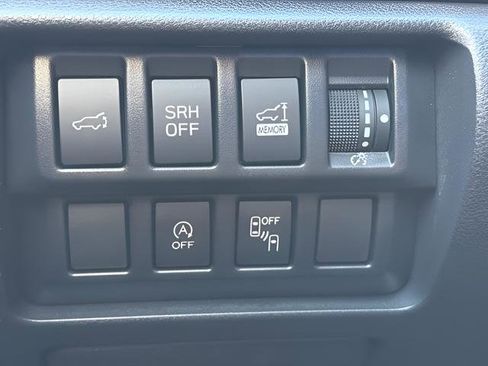 Used 2023 Subaru Forester Premium AWD/4WD image 29